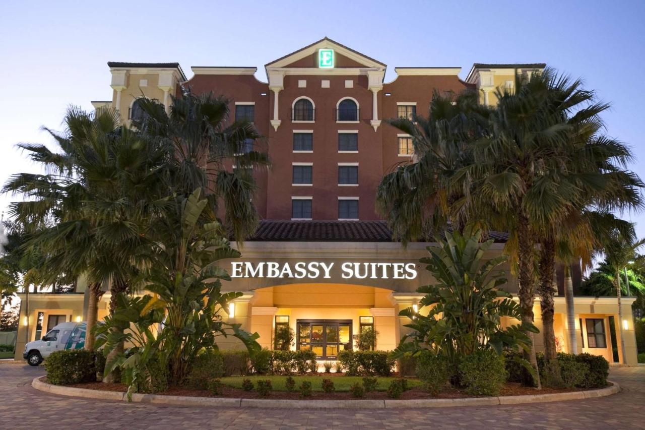 Embassy Suites Fort Myers - Estero Kültér fotó