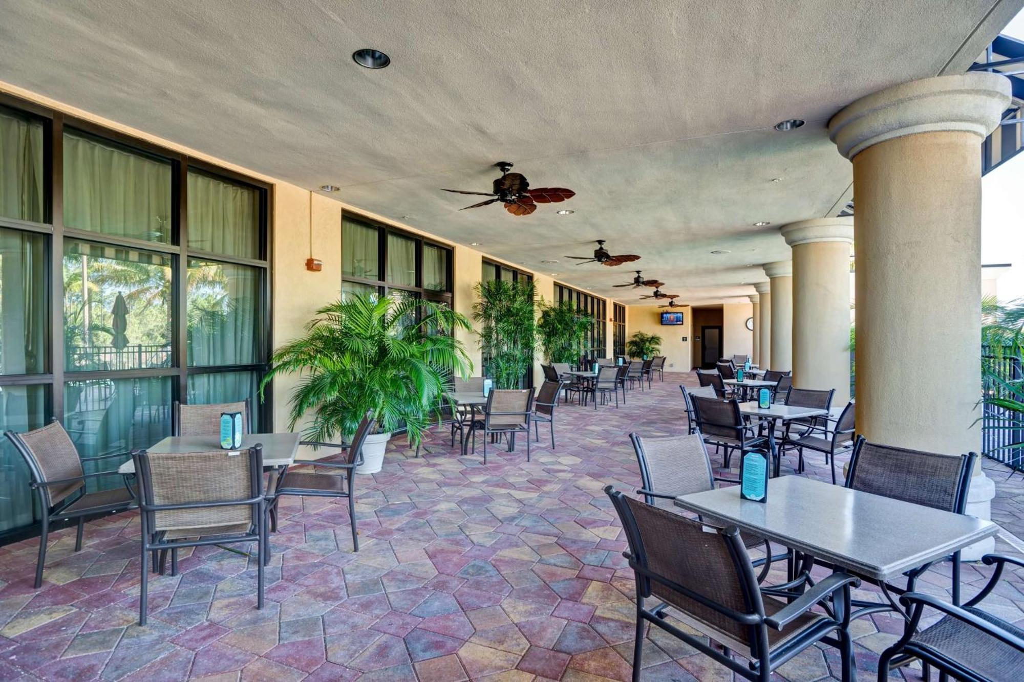 Embassy Suites Fort Myers - Estero Kültér fotó